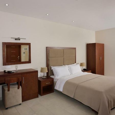 Hotel Aktaion Толон Екстериор снимка