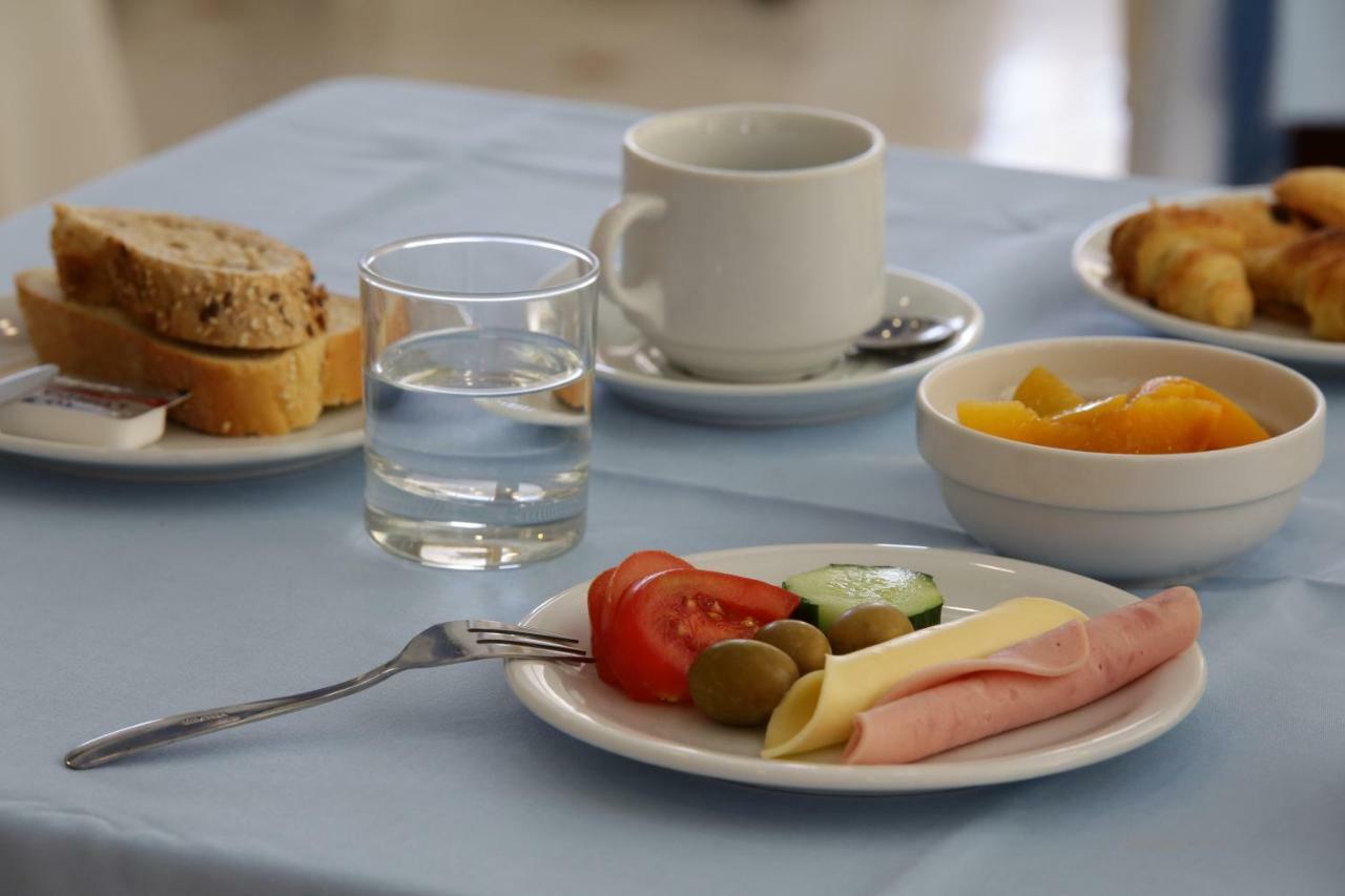 Hotel Aktaion Толон Екстериор снимка