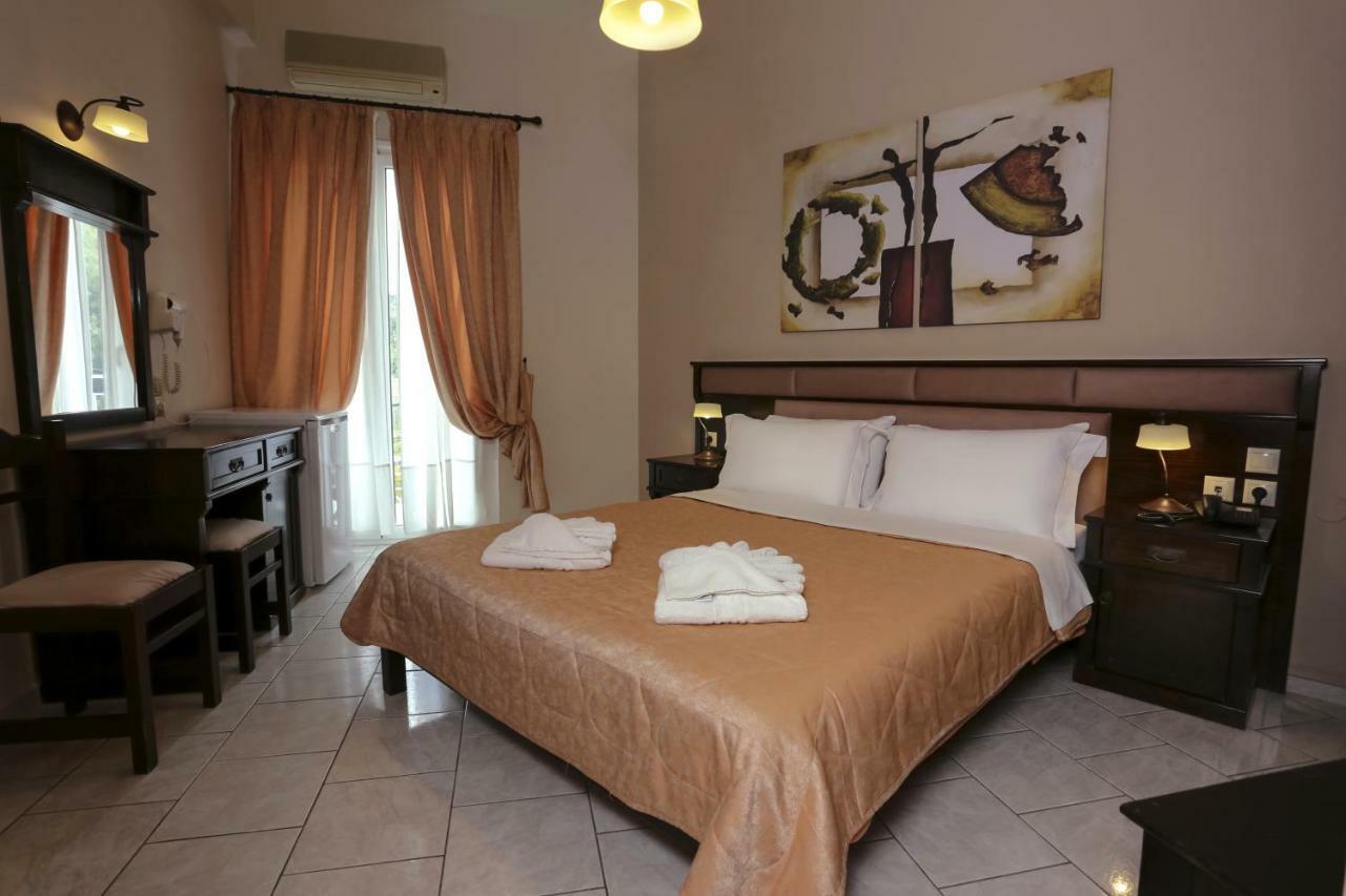 Hotel Aktaion Толон Екстериор снимка