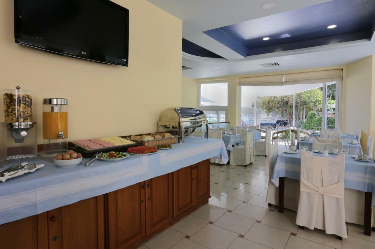 Hotel Aktaion Толон Екстериор снимка