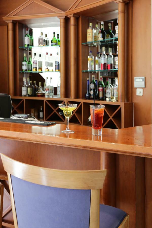 Hotel Aktaion Толон Екстериор снимка