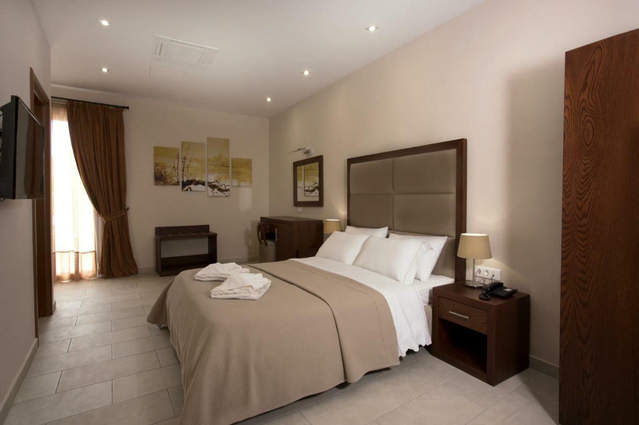 Hotel Aktaion Толон Екстериор снимка